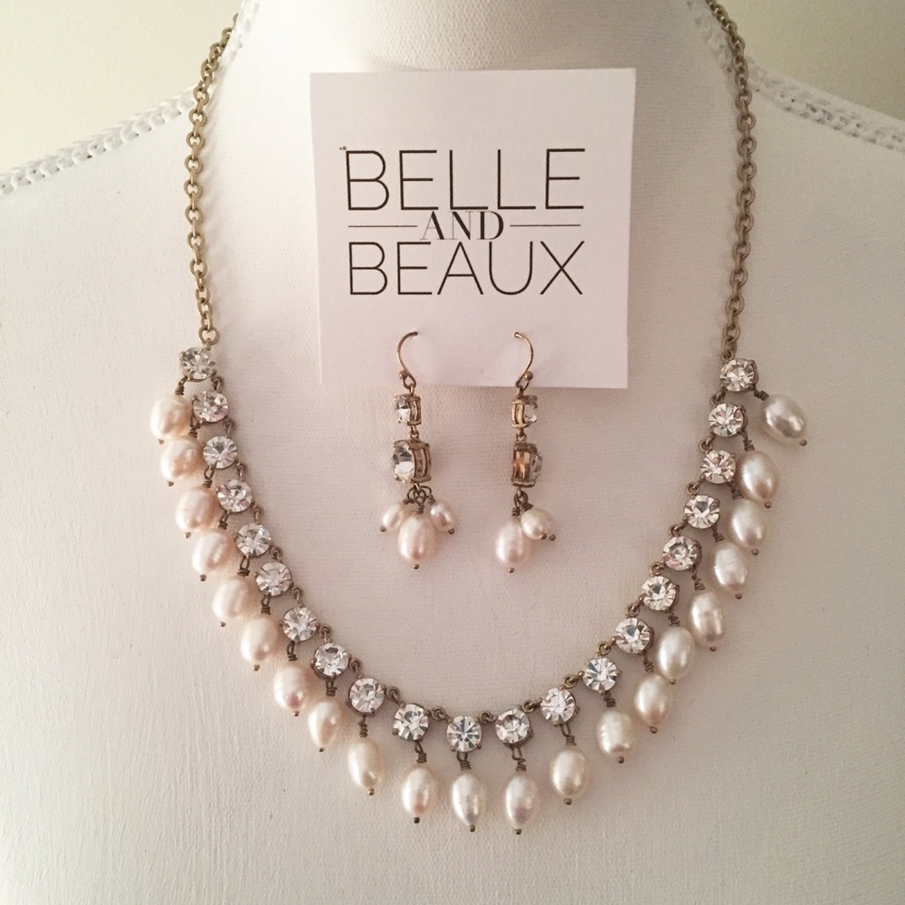 Gold crystal & pearl necklace & earring set